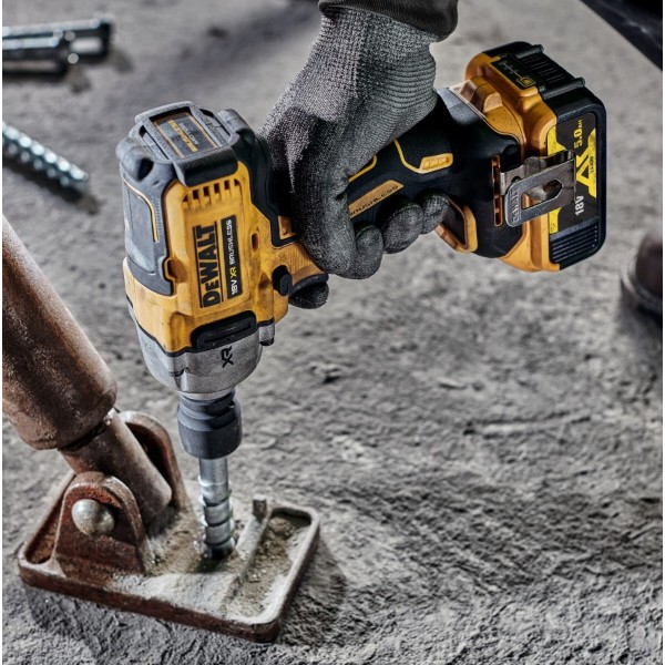 Фото - Гайковерт аккумуляторный DeWALT DCF891P2T